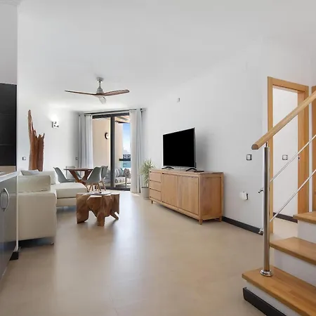 Daire Nautilus Sea View *